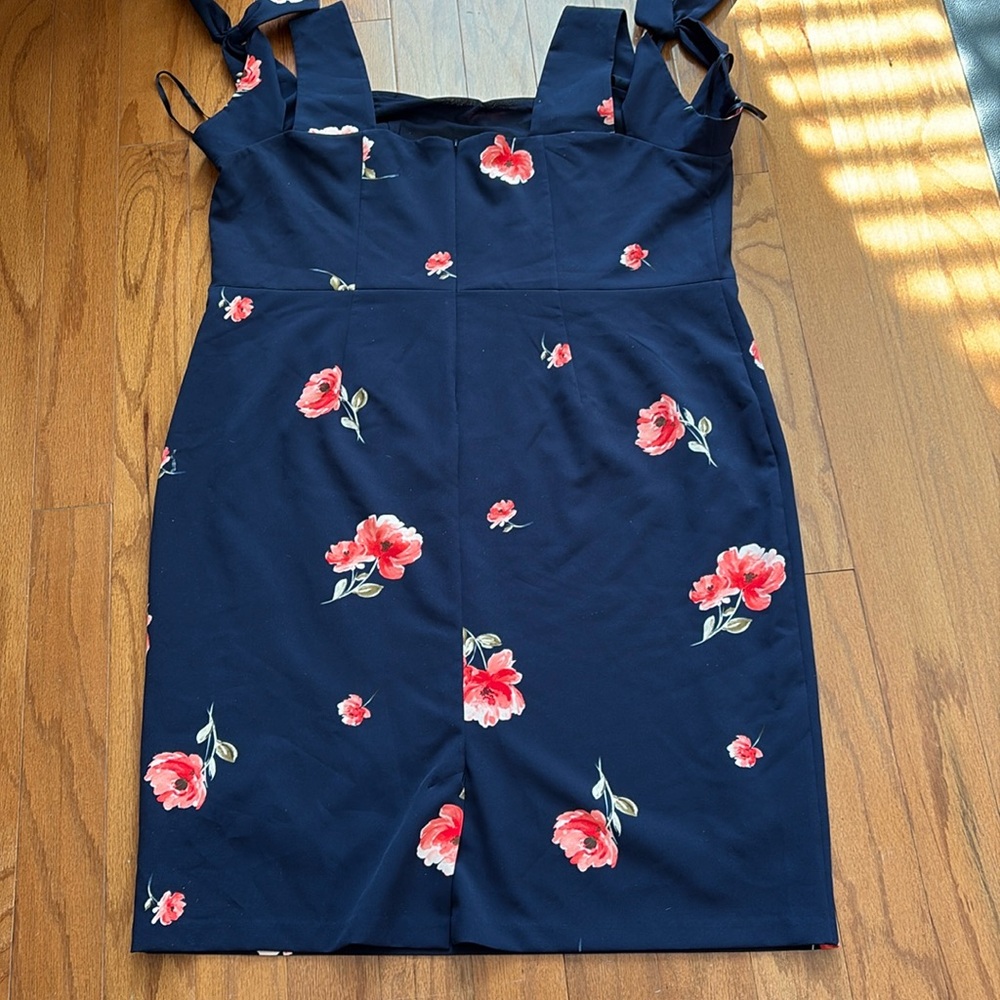 Ashley Graham floral midi dress - Picture 2 of 9